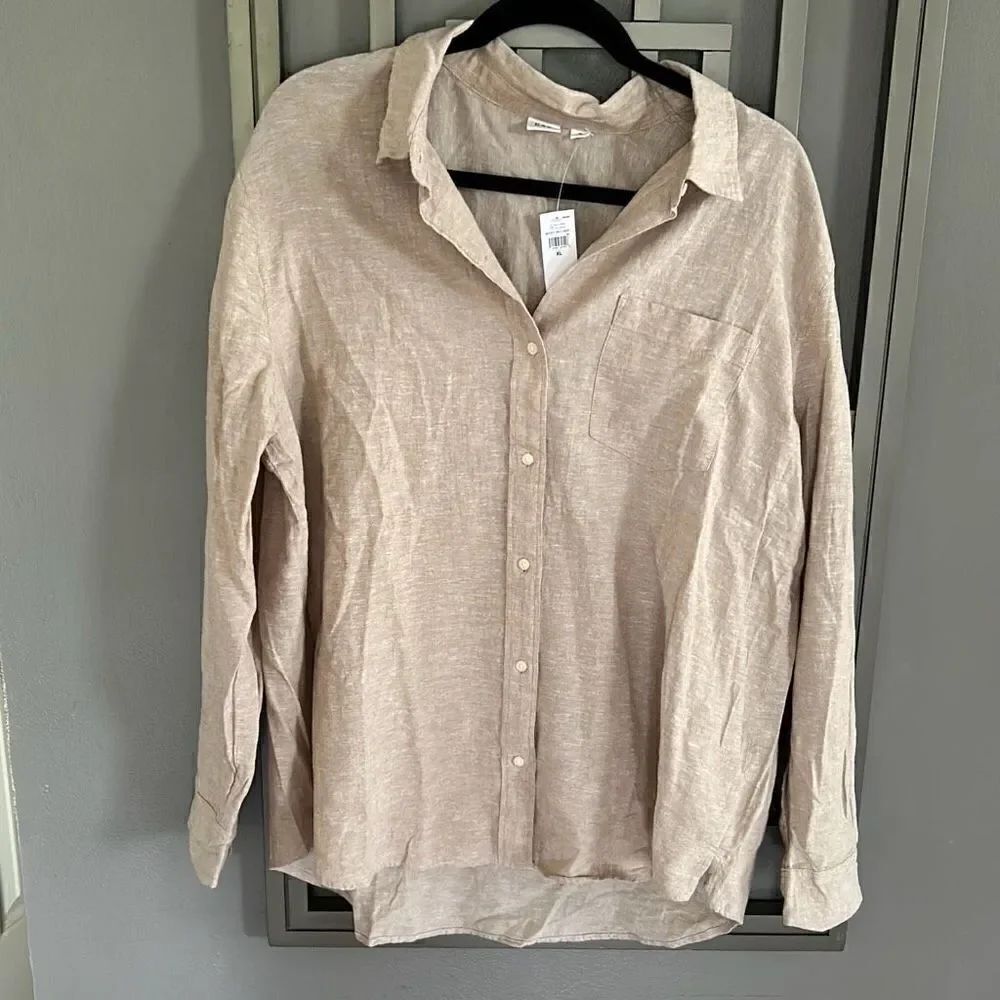 NWT GAP classic beige button-down blouse linen and cotton XL